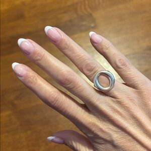 Tiffany and Company, Elsa Peretti Savillana ring size 5 – sterling silver